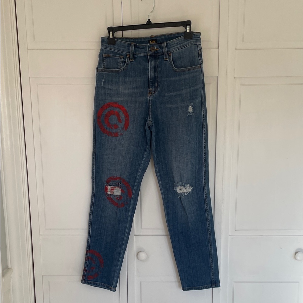Lee Straight-Leg Blue Jeans with Red Target and Wolf Graphics Sz6